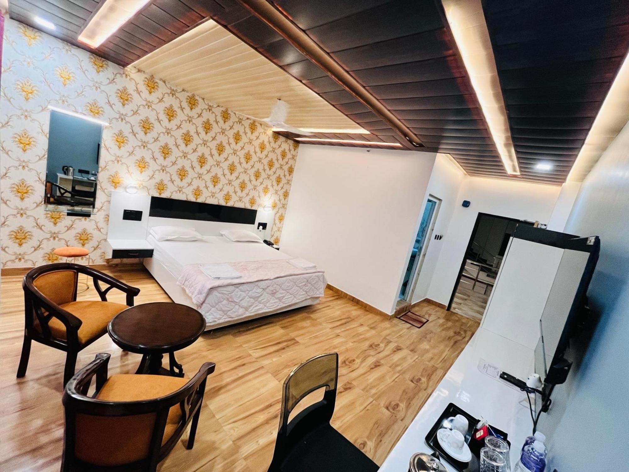Hotel Buddha Park, Paharia, Waranasi Zewnętrze zdjęcie