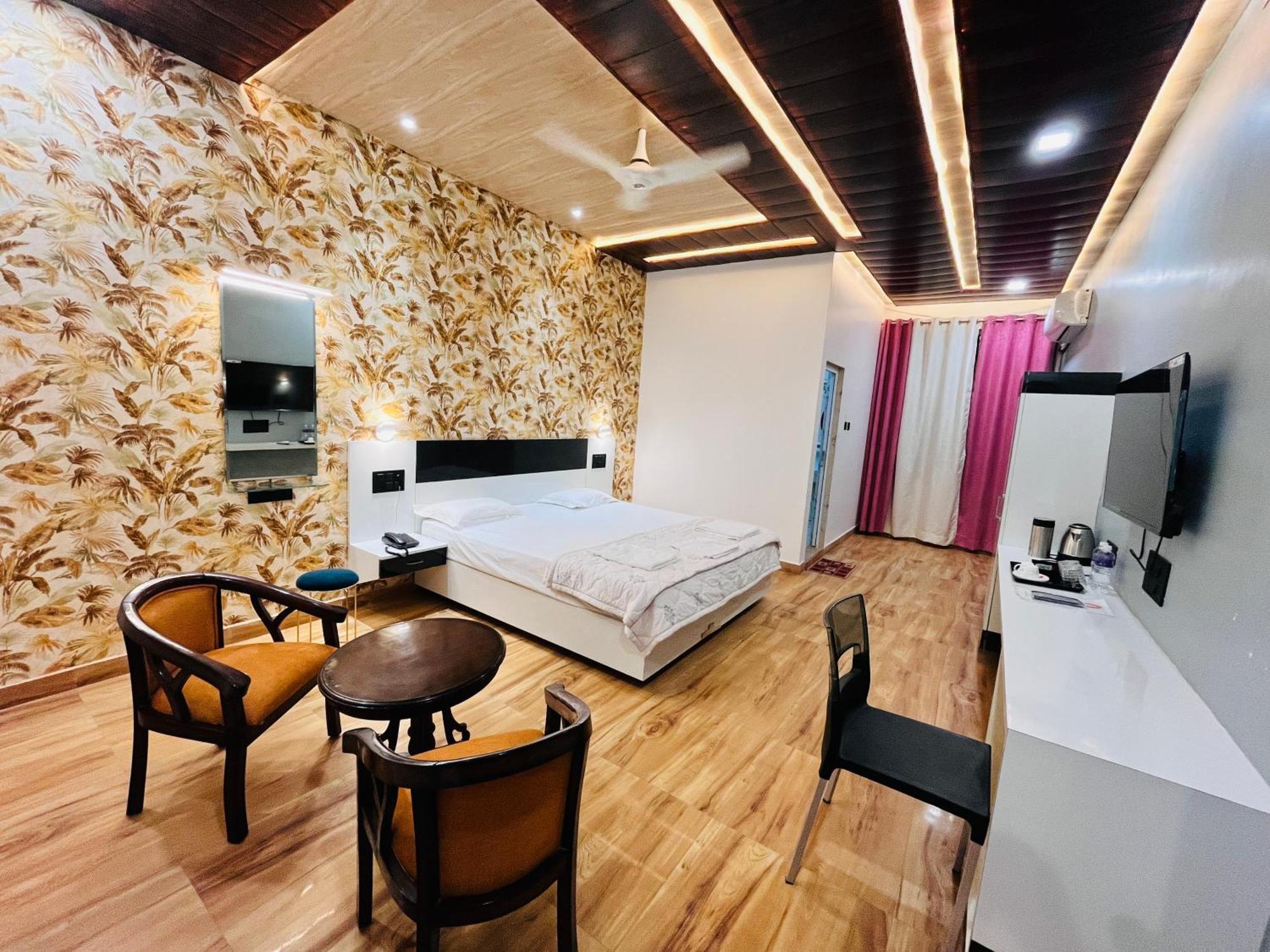 Hotel Buddha Park, Paharia, Waranasi Zewnętrze zdjęcie